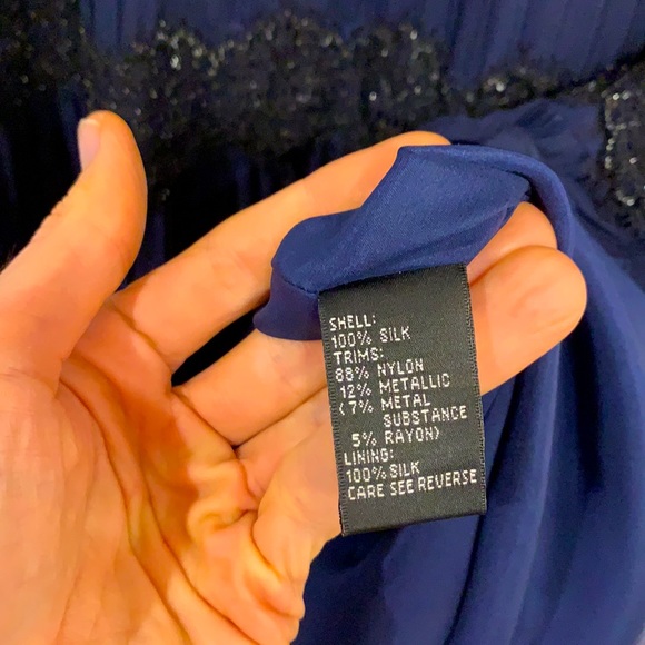 Carmen Marc Valvo Size 6 Black Lace and Navy Pleated Silk Cocktail Dress - Picture 11 of 16